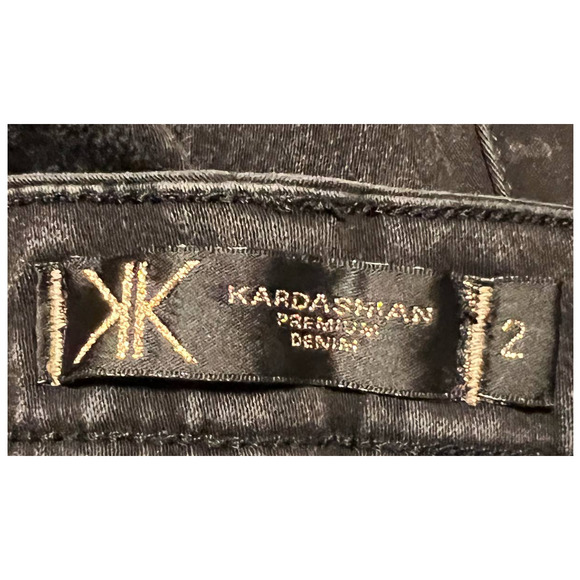 Kardashian Premium Black Jeans Kim Curvy Straight Size 2 31" Inseam x 13" Waist - Picture 3 of 6